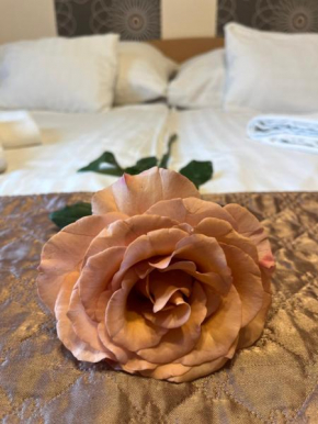 Hotel Rose City